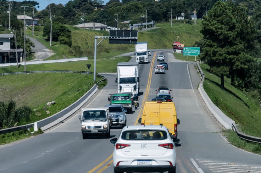 Conheça os dados sobre a frota de veículos no Paraná e a arrecadação do IPVA prevista para 2026 com relatórios atualizados - Foto: Roberto Dziura Jr/AEN