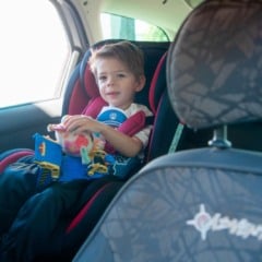 Transitar orienta sobre transporte seguro das crian&ccedil;as e refor&ccedil;a uso da cadeirinha