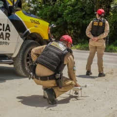 Descubra como o PMPR utiliza drones para a seguran&ccedil;a vi&aacute;ria nas rodovias do Paran&aacute;, aumentando a efici&ecirc;ncia da fiscaliza&ccedil;&atilde;o - Foto: Paulo Henrique/SESP