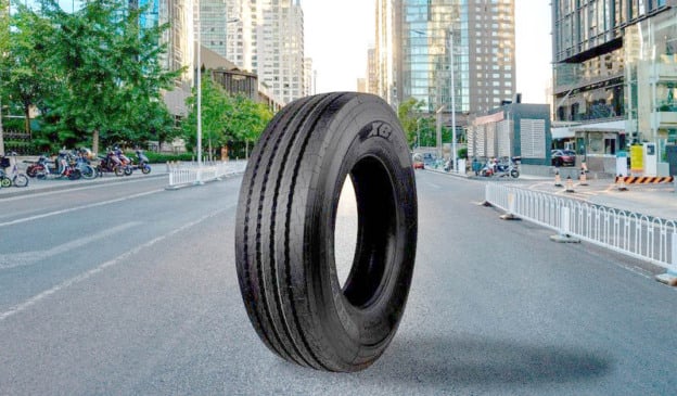 Ao colocar pneus novos, o proprietário deve verificar se o tamanho dos pneus é compatível com as especificações do fabricante do veículo - Foto: Divulgação