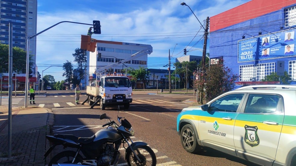 Binário da Rua Dom Pedro II com Engenheiro Rebouças volta a ter sentido duplo Binário da Rua Dom Pedro II com Engenheiro Rebouças volta a ter sentido duplo