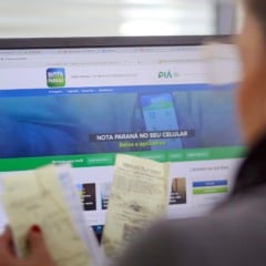 Consumidores recebem mais de R$ 13,3 milh&otilde;es em cr&eacute;ditos de ICMS com o Nota Paran&aacute;. Saiba mais sobre o programa - Foto: Gilson Abreu/AEN