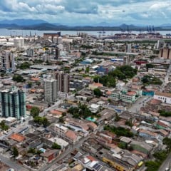 A redu&ccedil;&atilde;o da al&iacute;quota do IPVA para 1,9% trouxe grandes benef&iacute;cios em Paran&aacute;. Descubra como a inadimpl&ecirc;ncia caiu em 2026 - Foto: Roberto Dziura Jr/AEN