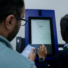 Descubra como o Poupatempo oferece 240 serviços em um único espaço, com atendimento presencial a partir do dia 18 - Foto: Roberto Dziura Jr/AEN