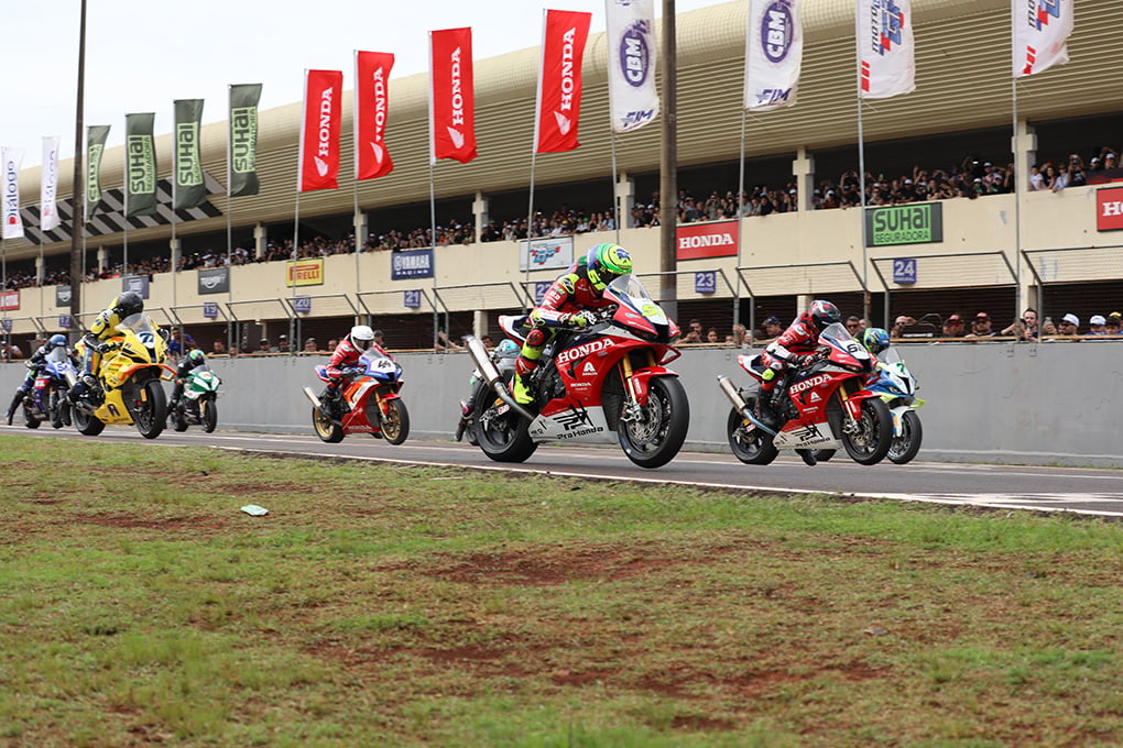 Moto1000GP retorna a Cascavel - QTU Questões do Universo