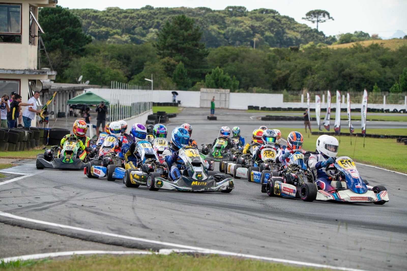 Começa o 2º turno da Copa Osternack de Kart - QTU Questões do Universo