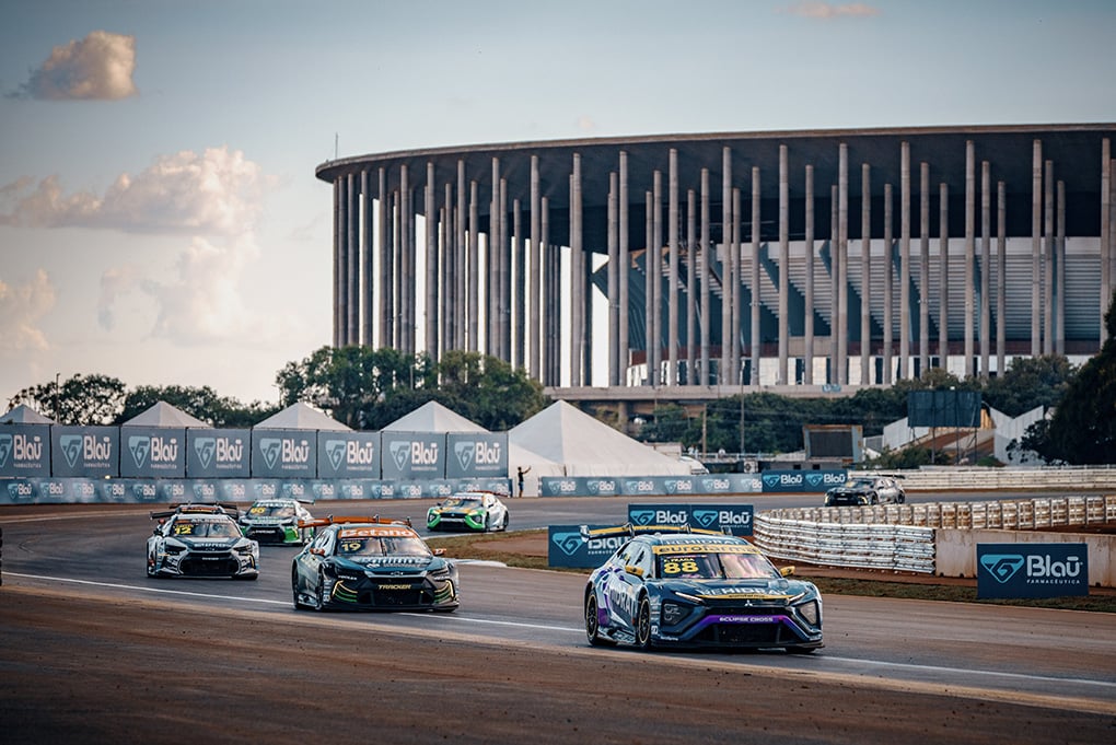 Stock Car faz história em Brasília