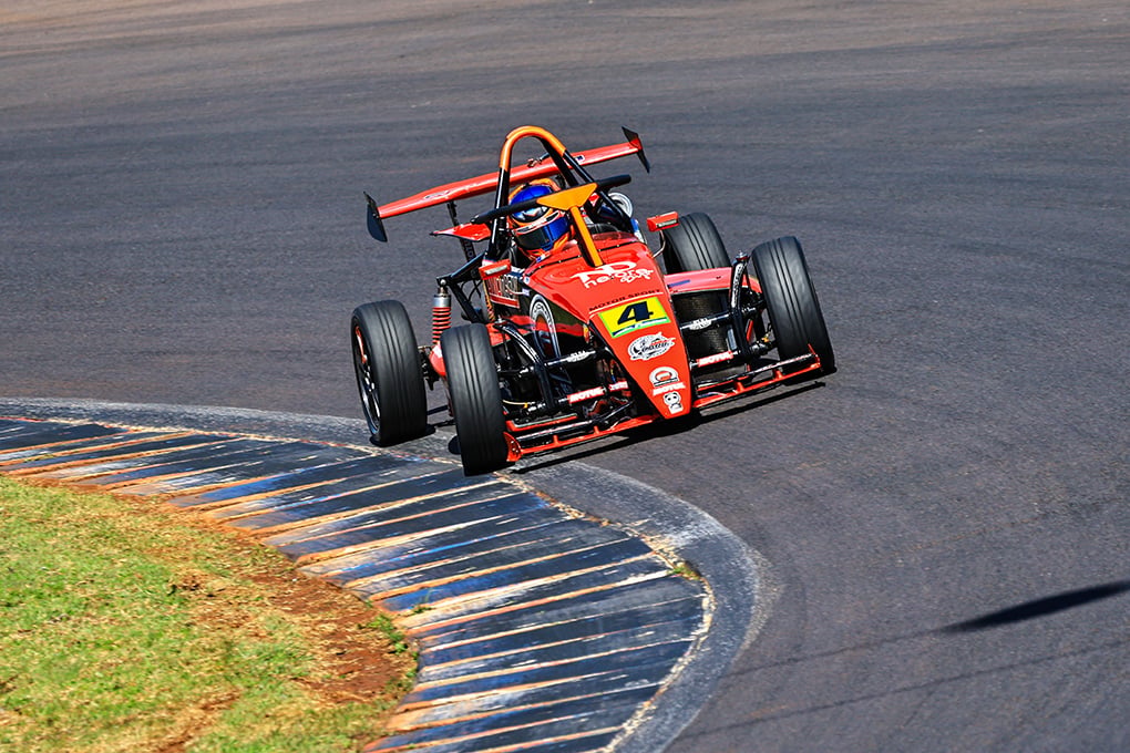 Fachini vence a F-1600 em Cascavel