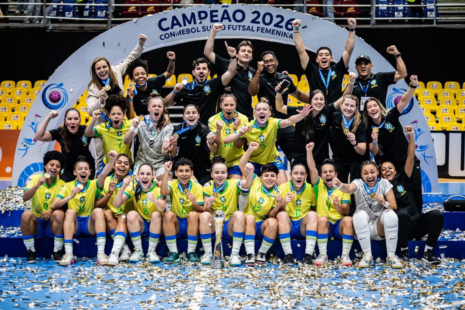 Stein Cascavel garante vaga nas semifinais com mais uma goleada