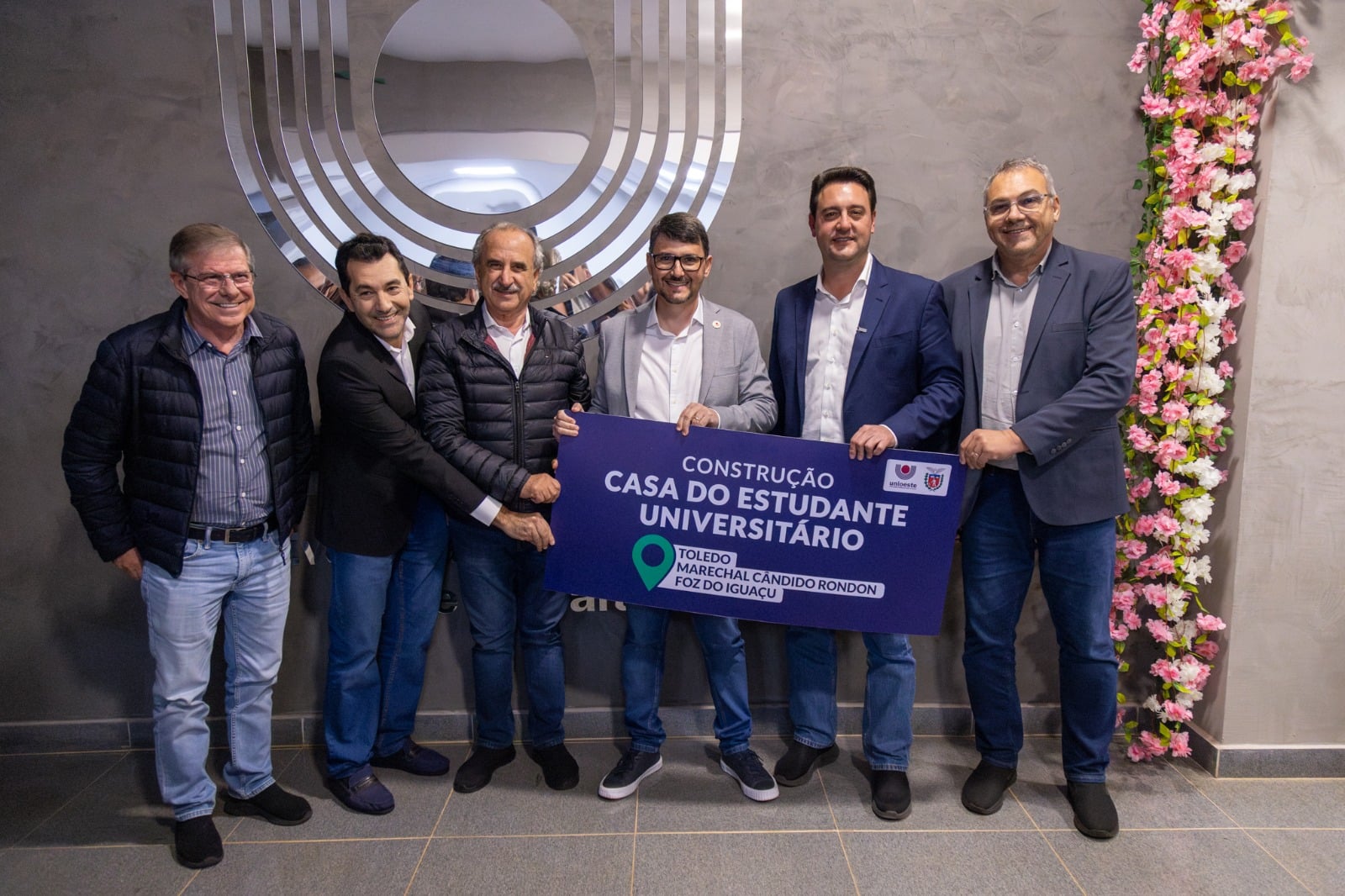 Unioeste assina ordem de serviço para obra da Casa do Estudante Universitário