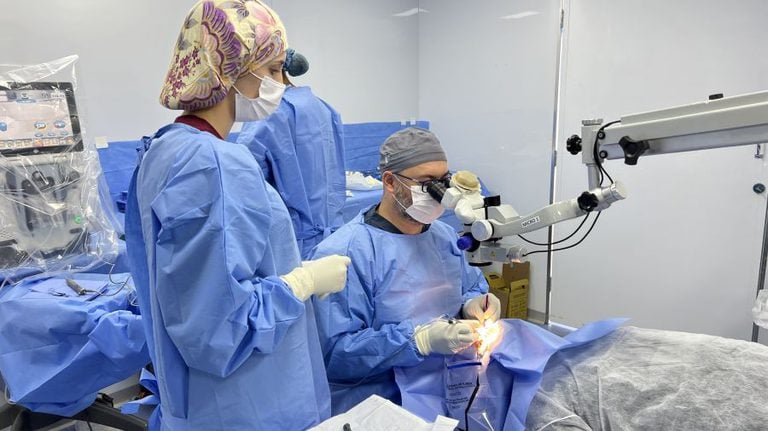 Nova técnica no SUS reúne tratamento de glaucoma e catarata