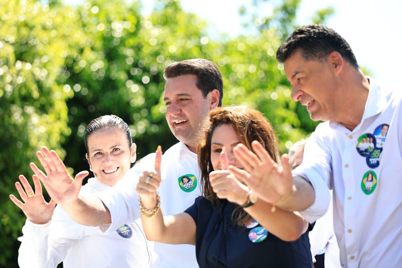 Sandro Alex e Ratinho Junior fazem carreatas em sete cidades do Paraná