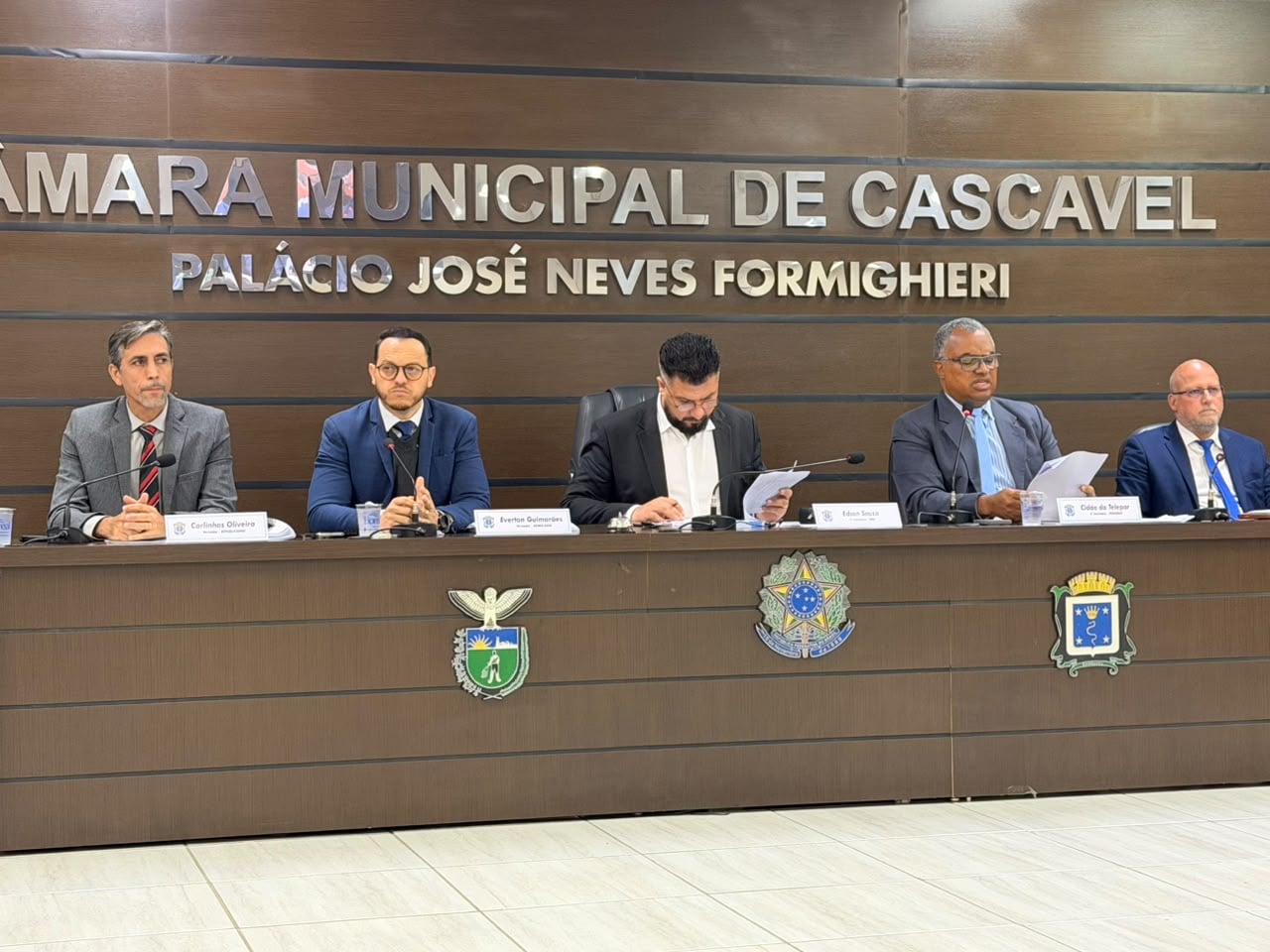 Comissão arquiva denúncia contra Dr. Lauri e Câmara adia escolha da nova Mesa
