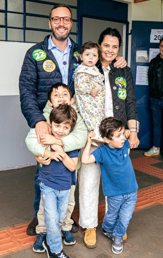 Senado: Duas cadeiras, dois recados das urnas no Paraná