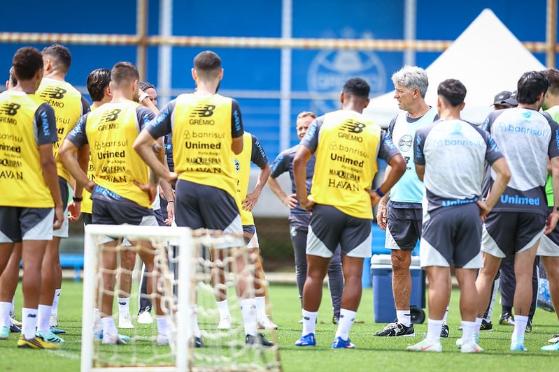 Coritiba e Grêmio precisam da vitória hoje