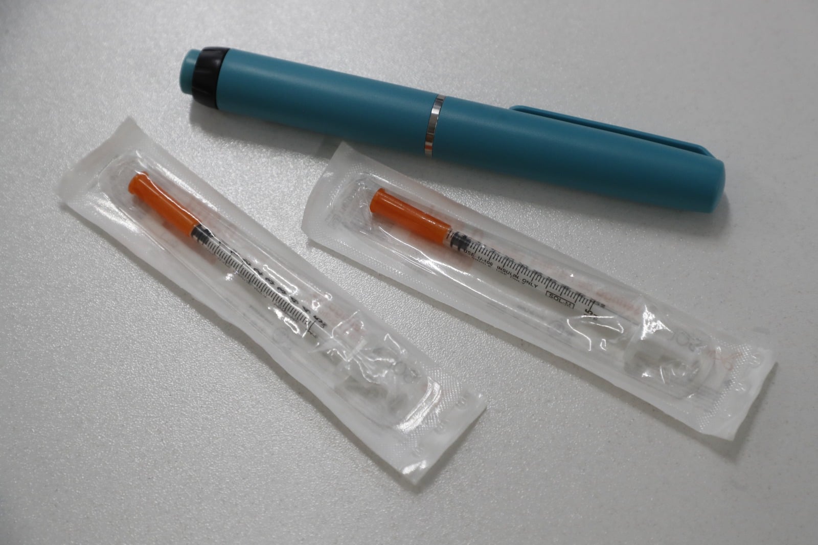 Prefeitura orienta população a descarte correto de agulhas e medicamentos vencidos em UBSs, USFs e Farmácias Básicas