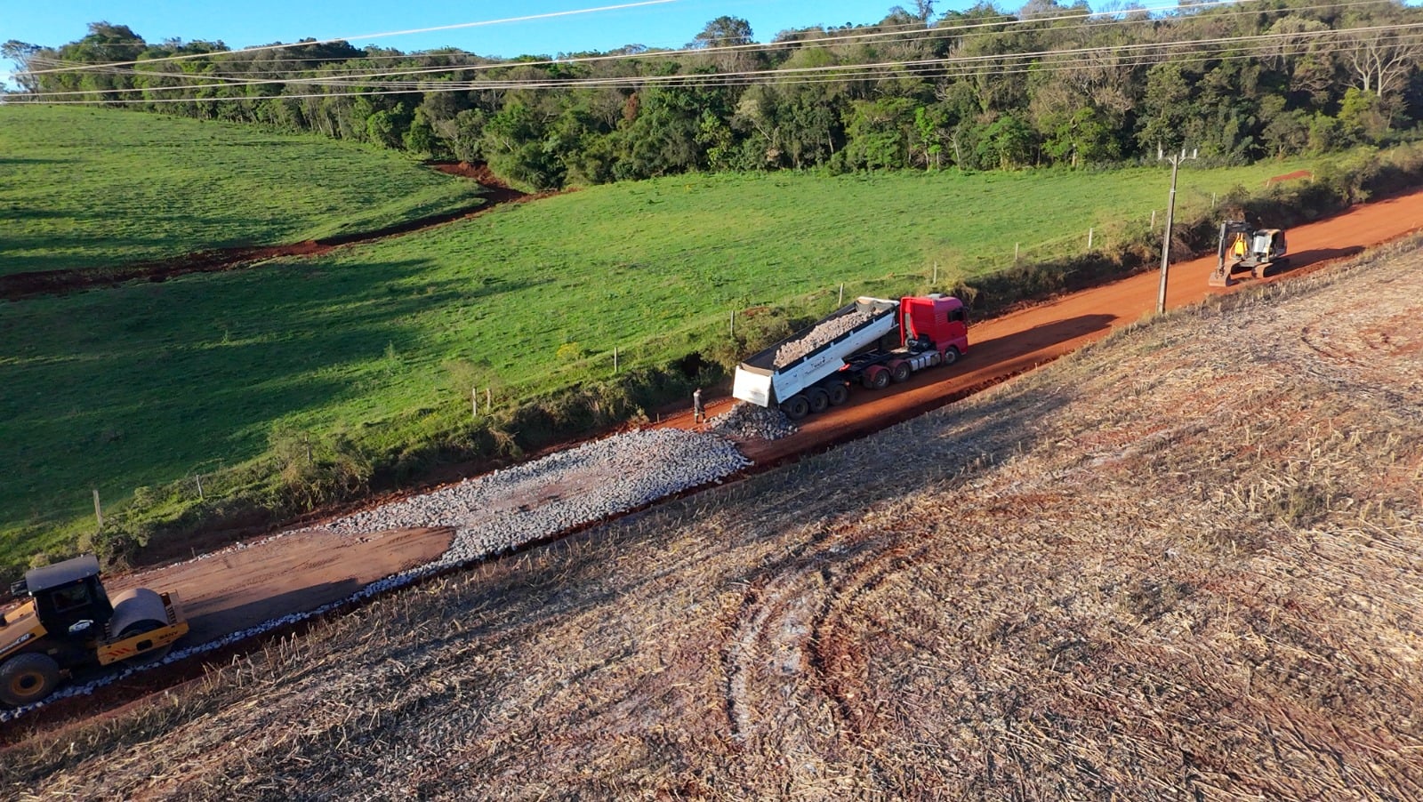 Prefeitura investe mais R$ 13,8 milhões em licitações nos próximos dias para pavimentar cerca de 10 km de estradas rurais
