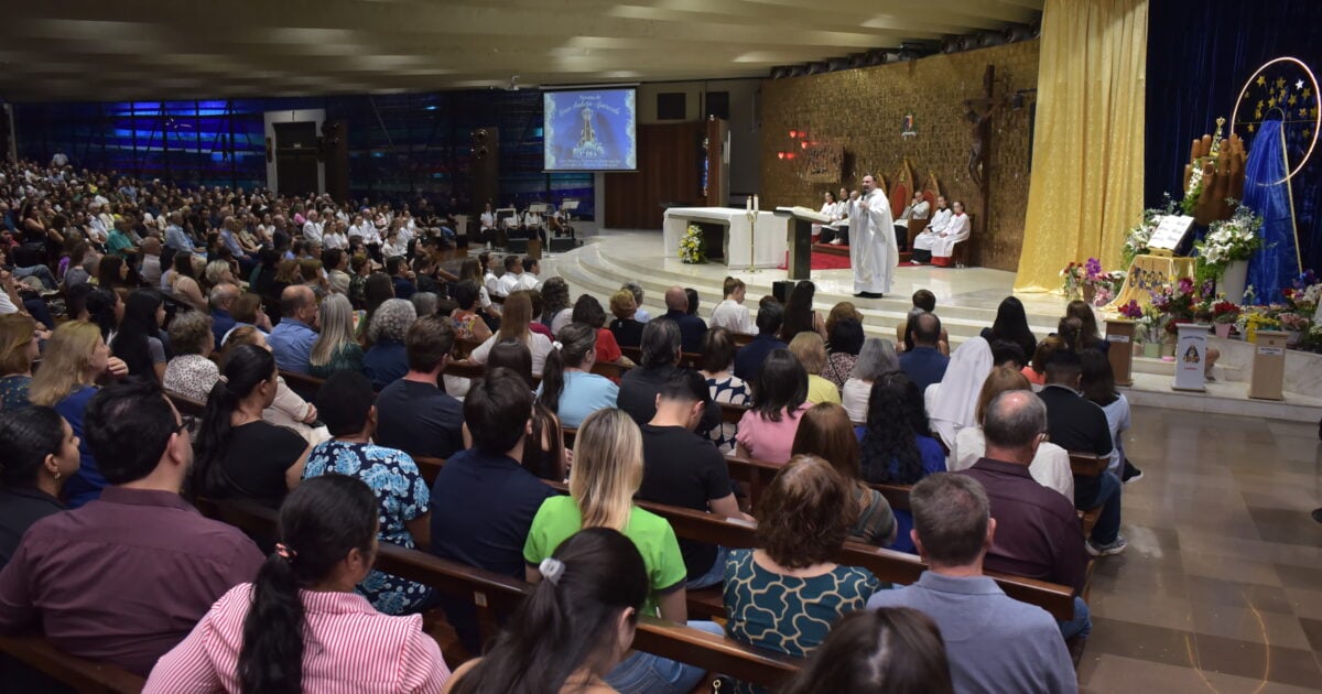 Fé e tradição marcam encerramento da Festa da Padroeira em Cascavel